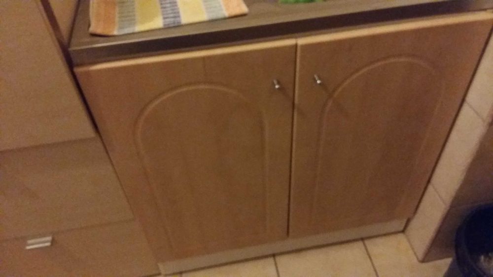 Mobila de bucătărie încapatoare pret redus +masca si chiuveta