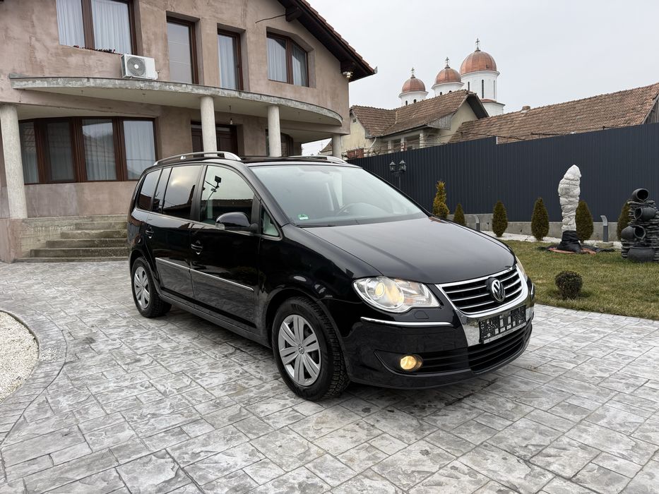 Touran • Automat • 2.0 TDI ~ BiXenon