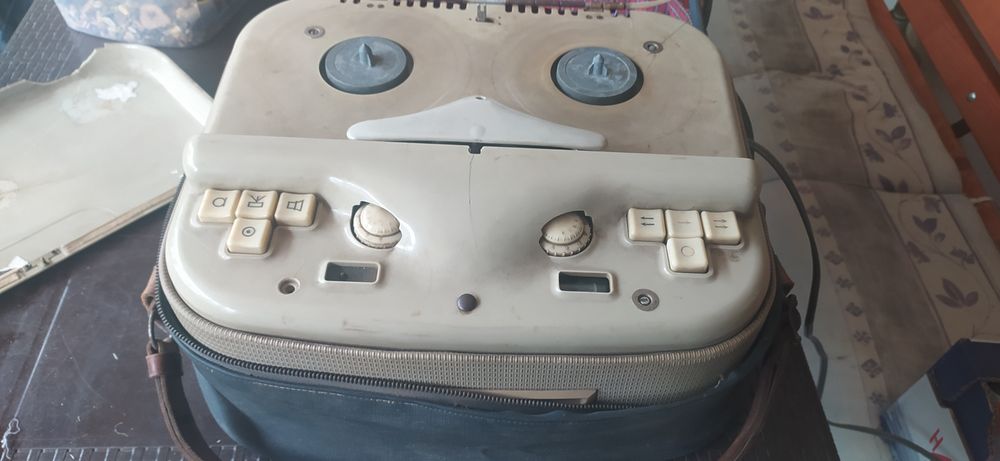 Ретро магнетофон Tonbandgerat KB 100