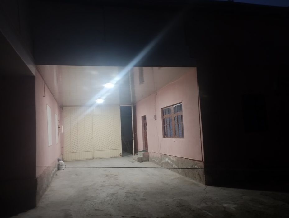 Hovli sotiladi bitgan yashasa buladi tayyor