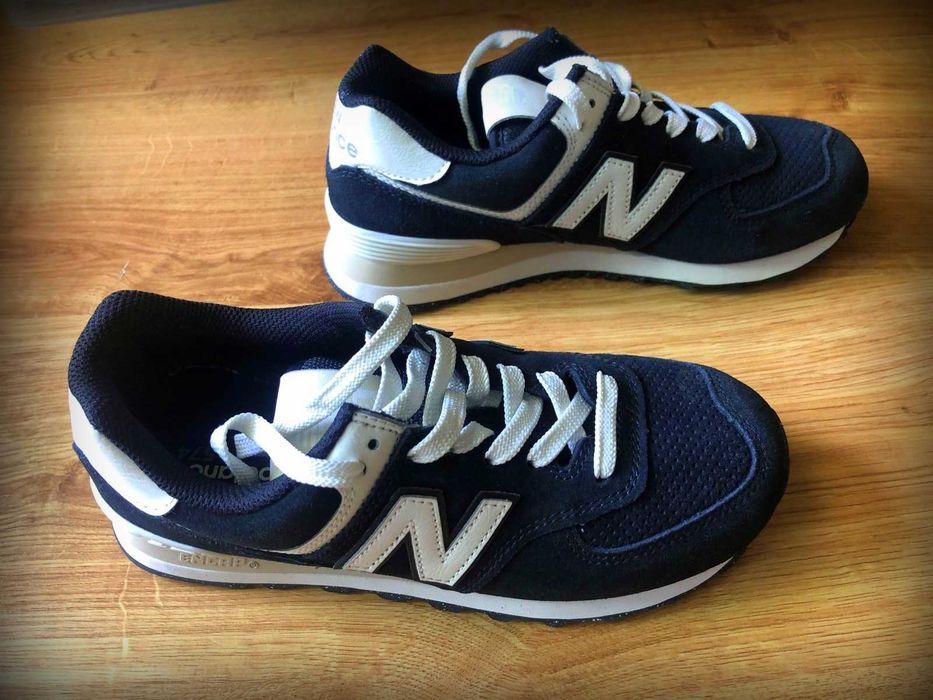 Vand adidasi, sneakers, New Balance, NB