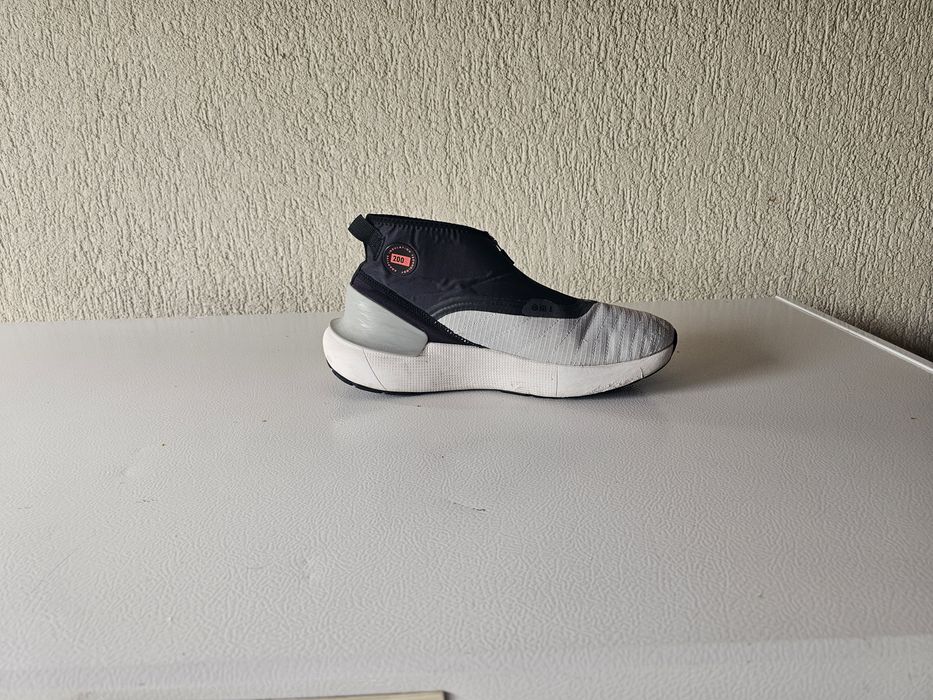 Adidasi under armour