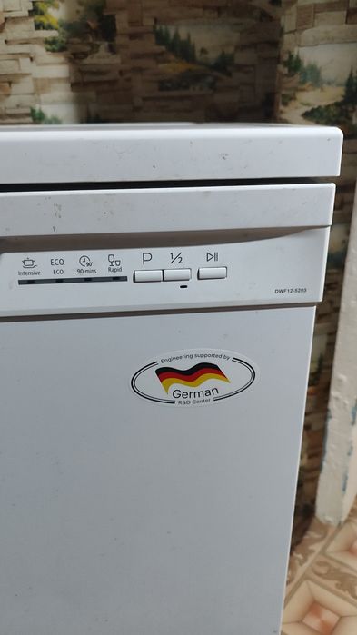 Продам посудомоечную машину