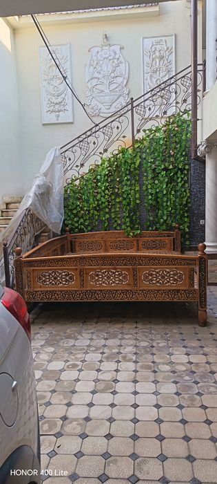 Холи учун тапчан