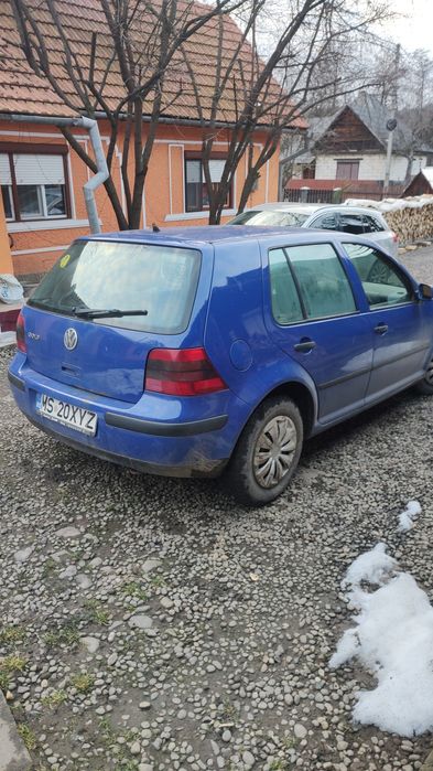 Vând sau schimb Golf 4 ,cu 4 x 4
