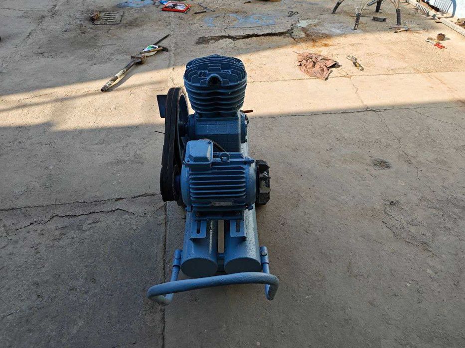 Компрессор 380волт б/у  ссср