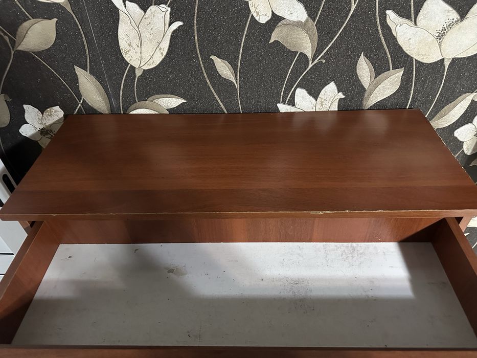 Продам обувницу