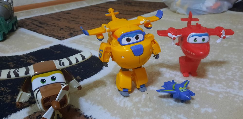 Машинки в хорошем состоянии