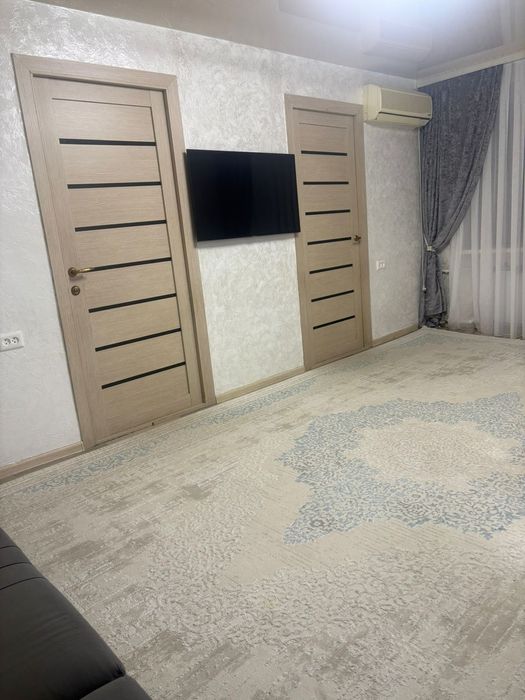 Продам 4 комнатную квартиру