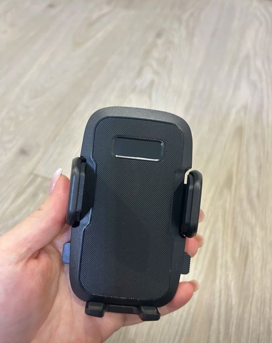 Держатель для телефона в машину