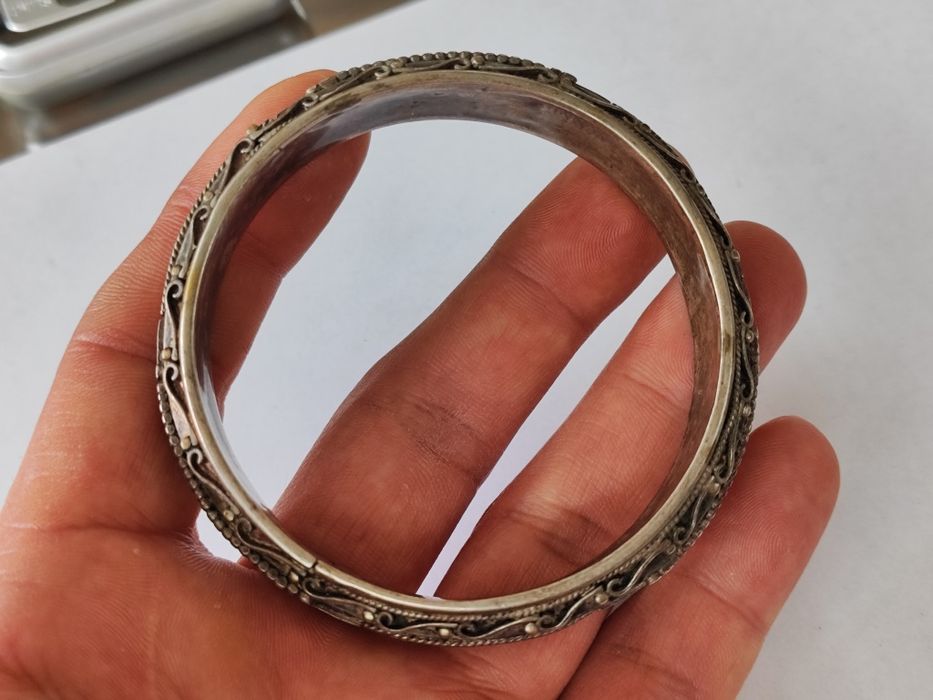 Твърда сребърна гривна