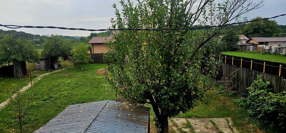 Casă și teren intravilan în com. Plopu, sat Nisipoasa, jud. Prahova.