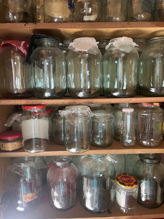 Продам чистые 2х литровые банки