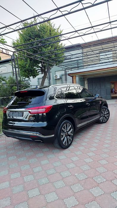 Sotiladi Hongqi SH5 4×4 kraska toza navorotlari bor