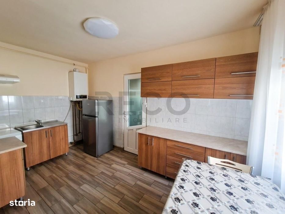 RECO Casa cu 2 camere+living, renovata complet, in Episcopia Bihor