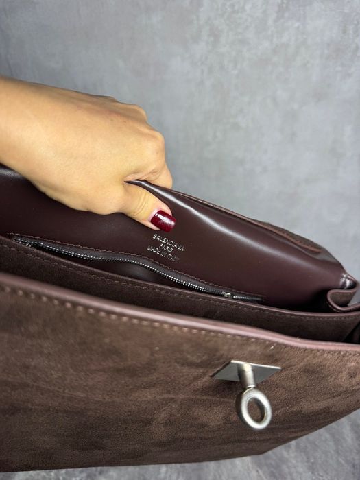 Нова чанта велур balenciaga