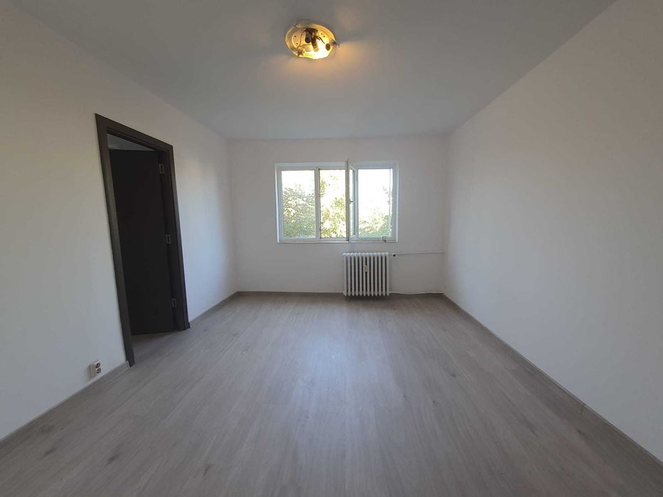 Apartament 3 camere, Tomis Nord – Str. Tulcei | Etaj 3/4 | Amenajat recent