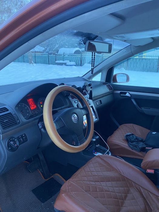 Продам Volkswagen Touran 2008г