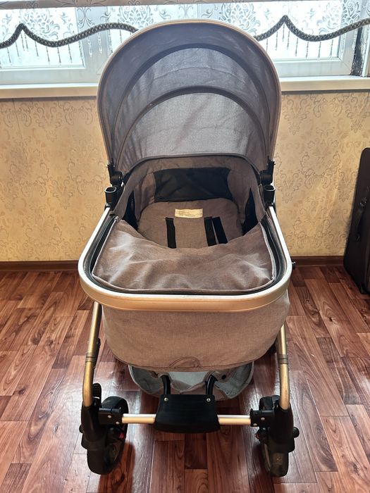 Детская коляска большая