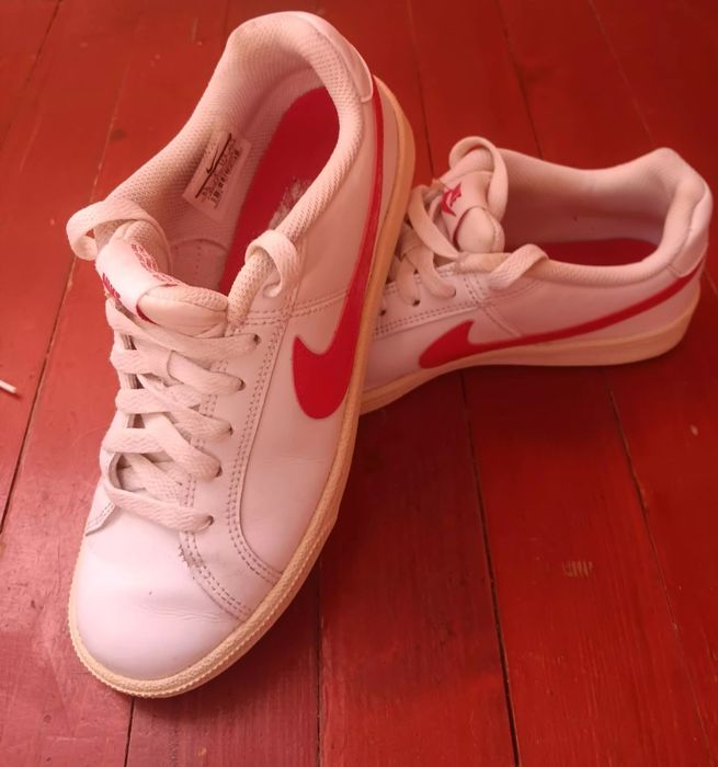 Дамски  оригинални  маратонки  Nike