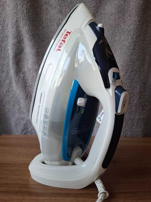 Парна ютия Tefal Smart Protect FV4970