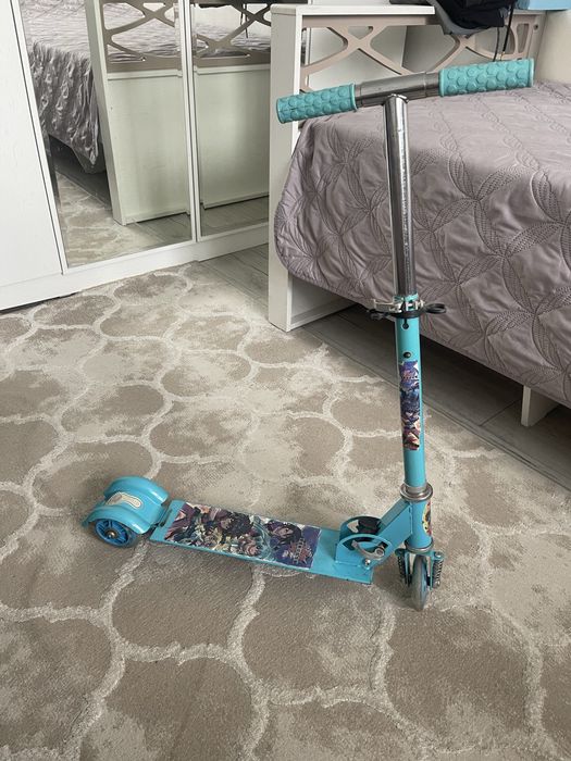 Продам самокат детский