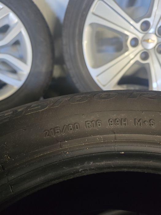 2 Броя 215/60/16 Pirelli 5,2mm