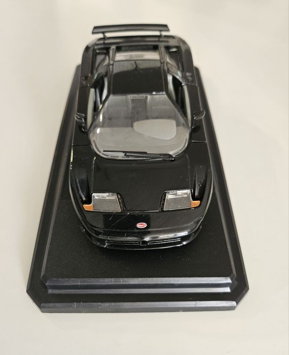 Колекционерска метална  количкa BBURAGO BUGATTI EB 110 мащаб 1:24