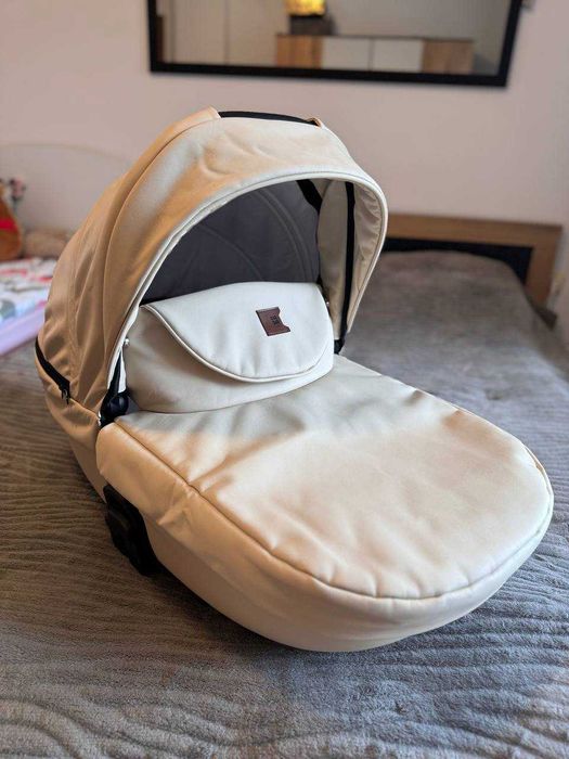 Бебешка количка 3 в 1