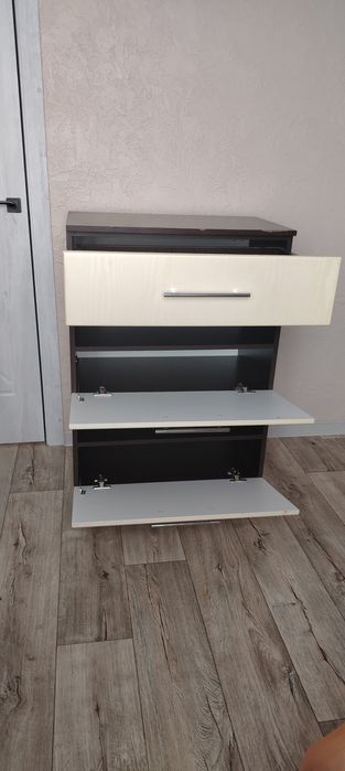 Тумба под обувь в прихожую