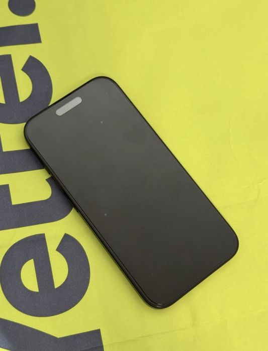 КАТО НОВ 128GB iPhone 16 Гаранция Yettel 2028г. Black / Черен