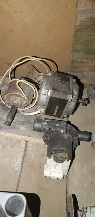 Продам мотор 220