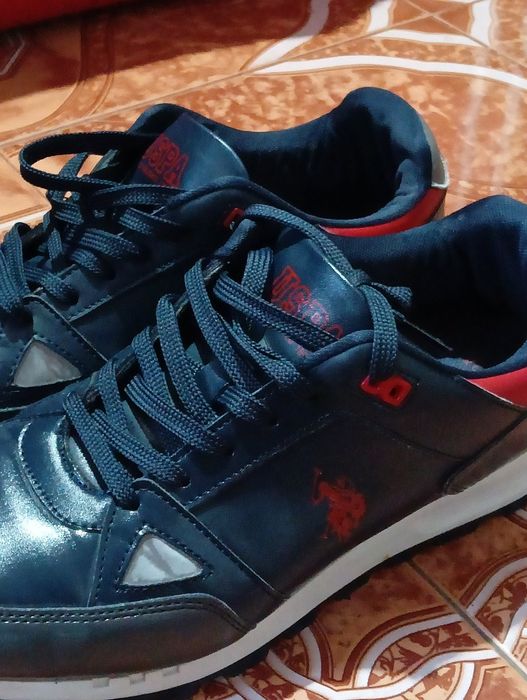 Продавам оригинални маратонки на Tommi Hilfiger'