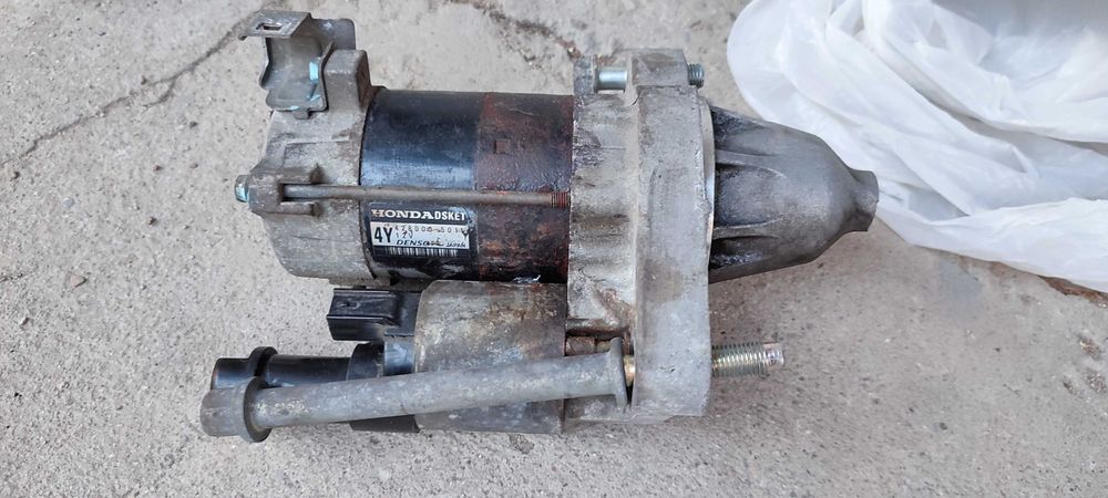 Стартер за honda civic 2006-2011
HONDA CIVIC 1.8 бензин- 2006-2011, МК