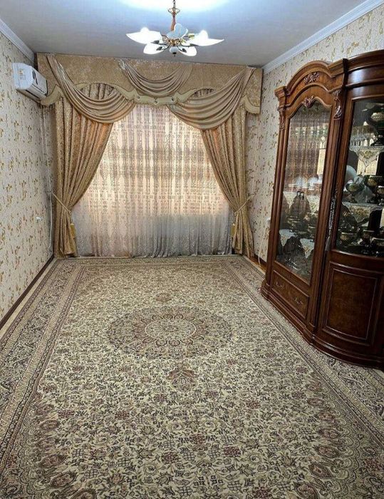 Mehmonxona uchun mebel.