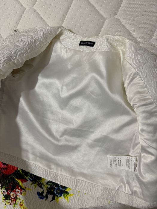 Продам оригинал костюм