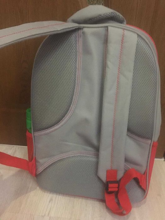 Продавам ученическа раница - нова