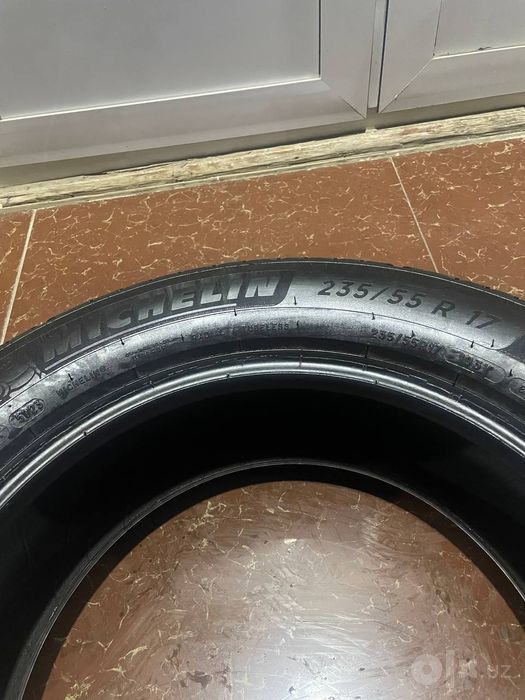 Michelin 235/55/17 2ta