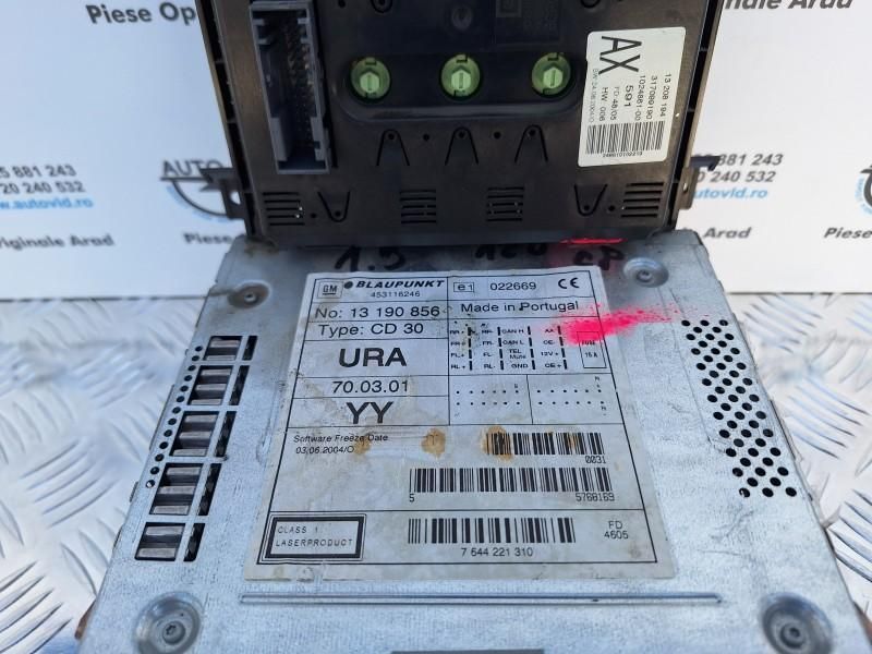 CD 30 Radio cu ecran afisaj Opel Astra H GTC