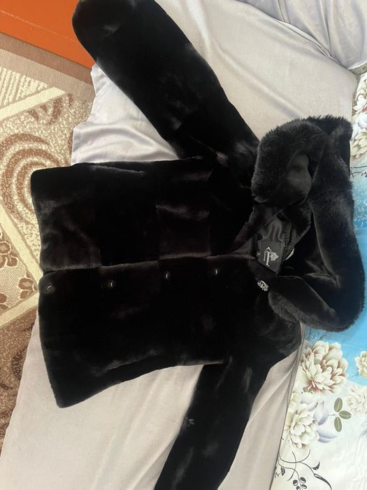 срочно продам парку, детский комбинезонов