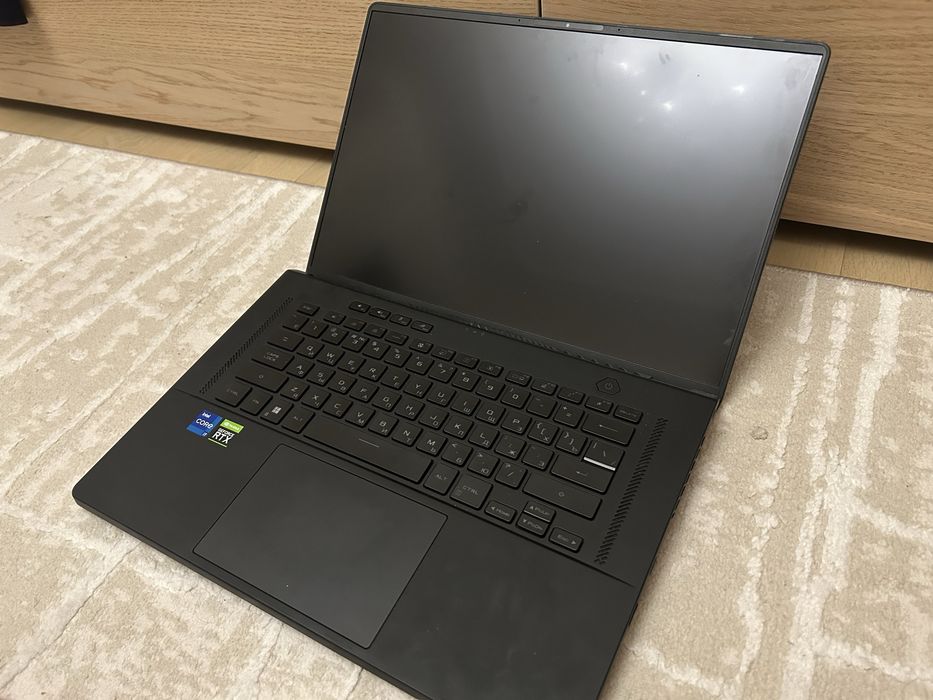Продам игровой ноутбук Asus Rog Zephyrus M16