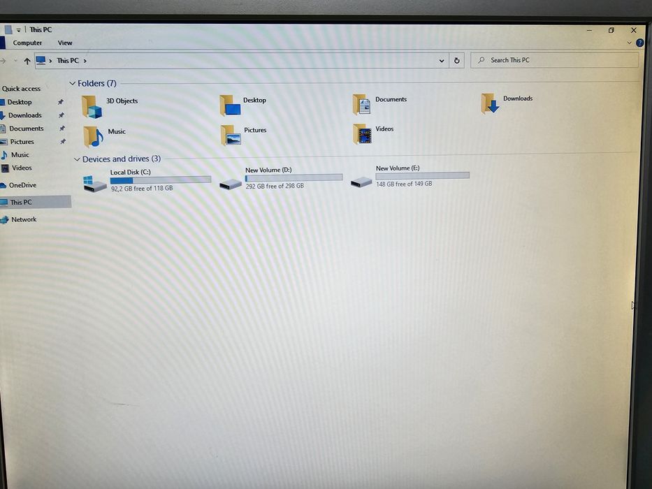 Sistem desktop i 5, monitor, boxe, mouse si tastatura