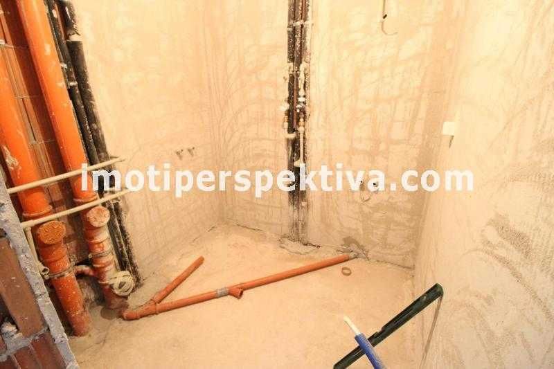 Продава се Тристаен апартамент в Пловдив, Тракия - 150 кв.м за 1064 €/кв.м - Снимка #10