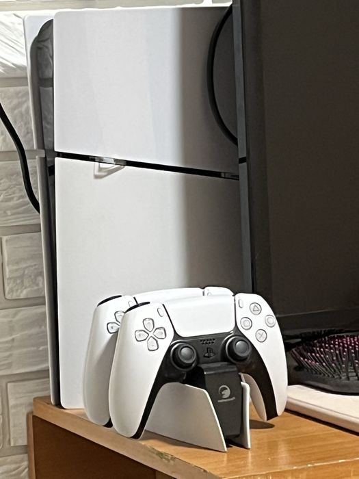 продам Ps5 slim в идеальном состояний