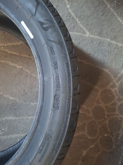 215 45 17 Bridgestone DOT 2022 vara NOI