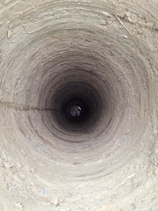 Săpăm făntăni , curătăm si adăncim