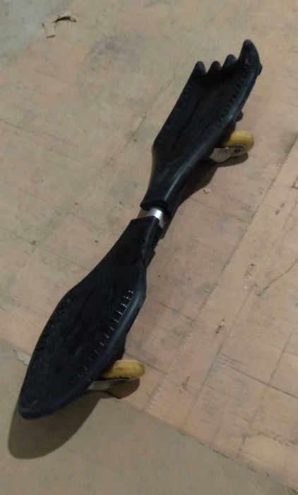 продам скейтборд (роллерсерф)