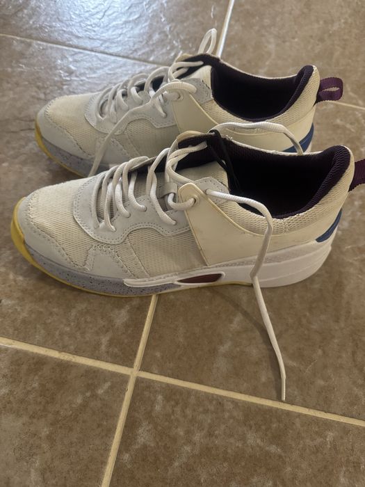 Нови обувки Zara