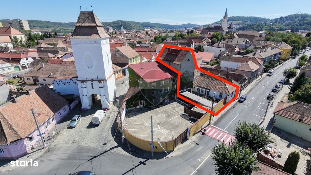Cladire in zona centrală Mediaș - 363 mp construiți , curte 325mp