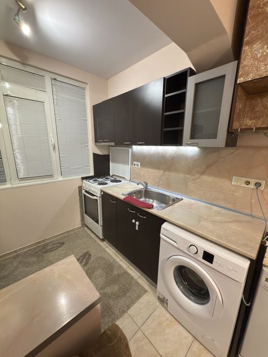 Дава се под наем Двустаен апартамент в Пловдив, Коматево - 70 кв.м за 359.04 € - Снимка #1